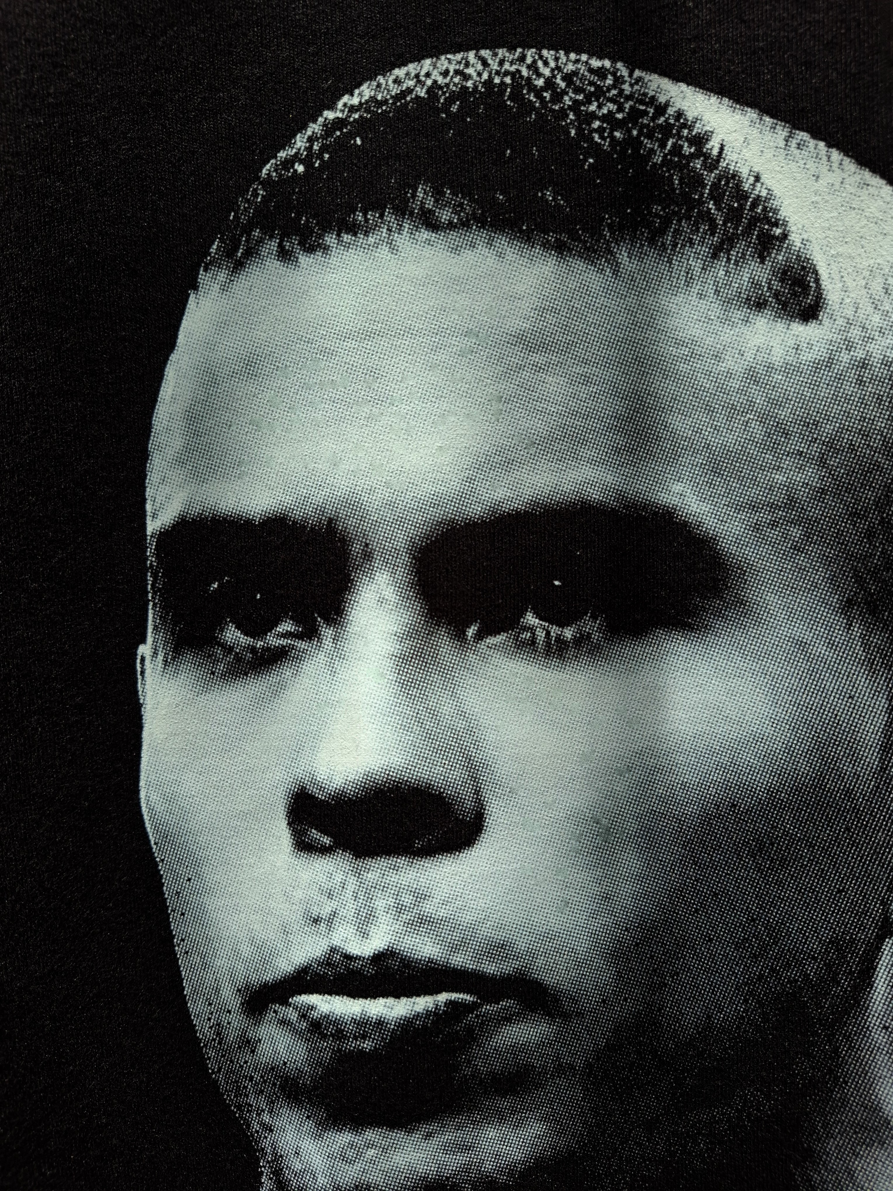ICON NAZARIO BOLD